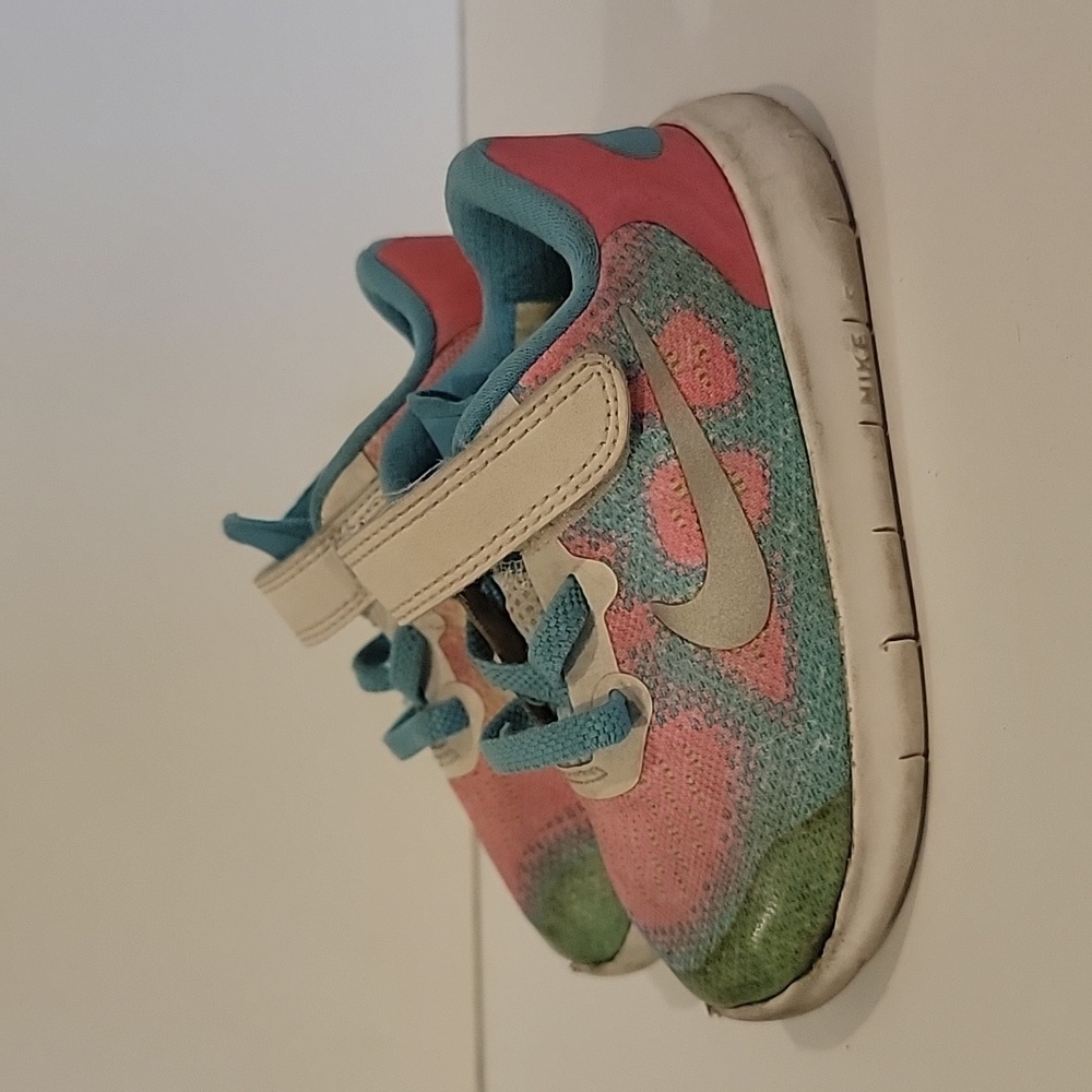 Nike free size 7c rainbow UK 6.5 girls sneakers shoe nike girls